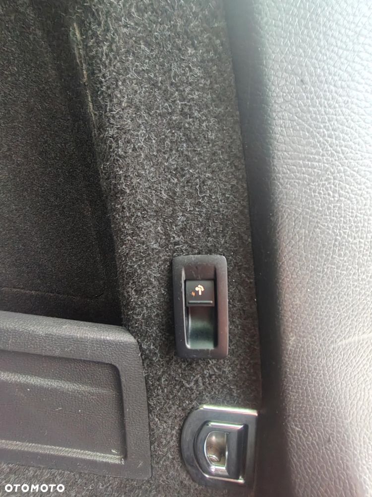 Volkswagen Passat - 16