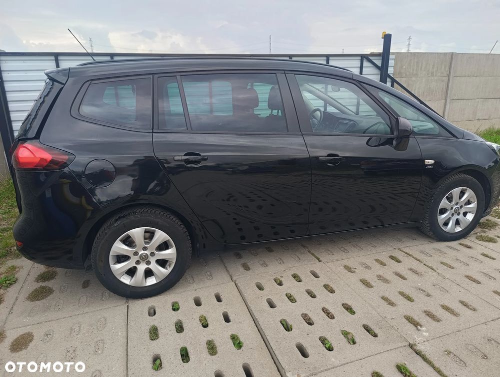 Opel Zafira - 9