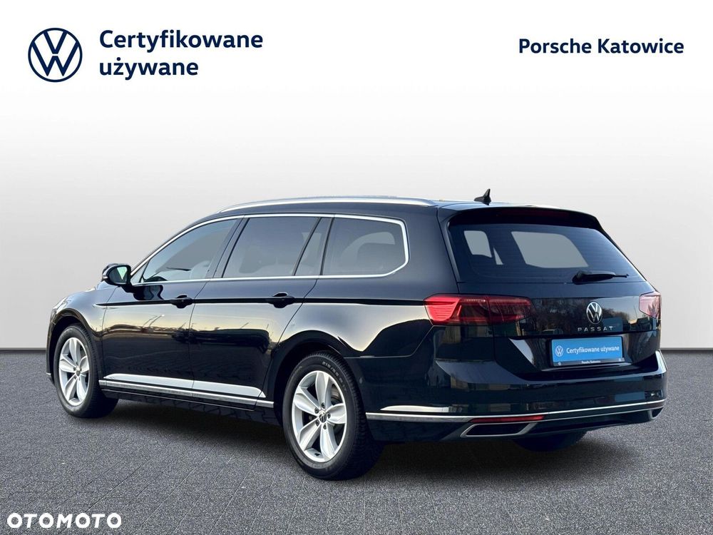 Volkswagen Passat Variant 2.0 TDI Elegance DSG - 4