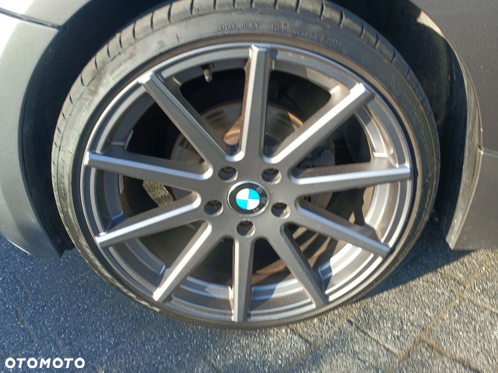 BMW Z4 2.2i - 10