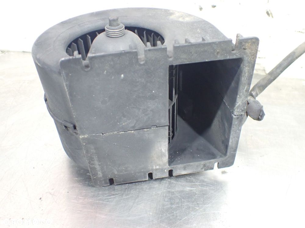 WENTYLATOR NAWIEWU AIXAM 400.4 - 5