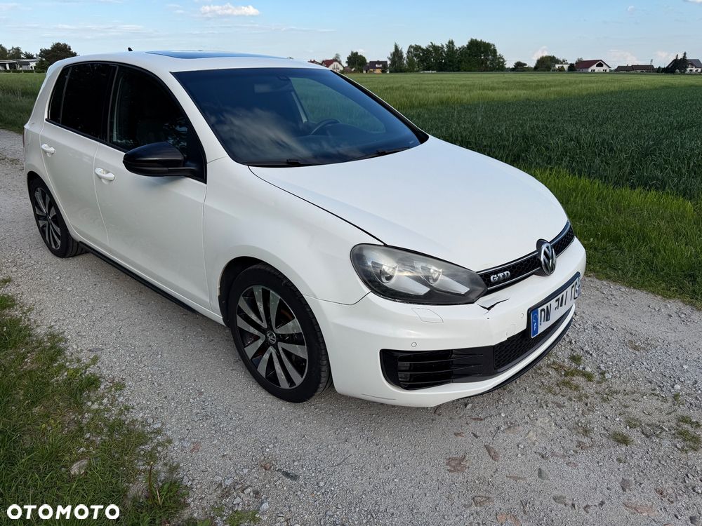 Volkswagen Golf 2.0 TDI DPF DSG GTD - 6
