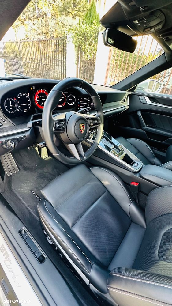 Porsche 911 Turbo - 16