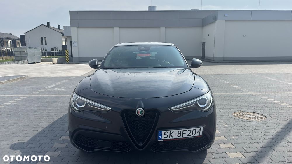 Alfa Romeo Stelvio 2.0 Turbo Veloce Q4 - 1