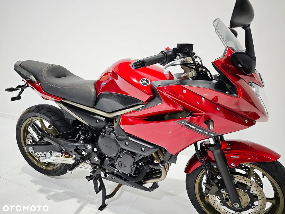 Yamaha XJ - 8