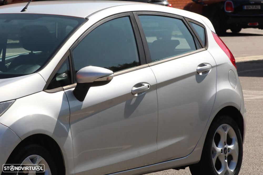Ford Fiesta 1.4 TDCI Techno 104g - 17