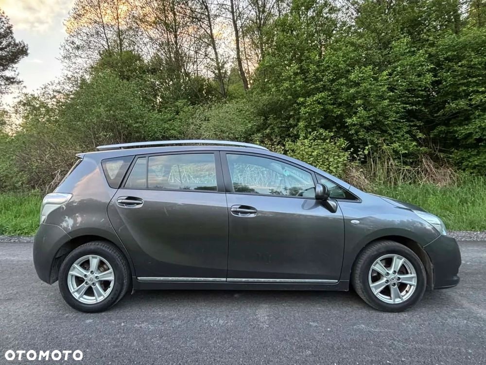 Toyota Verso 2.0 D-4D Life - 8
