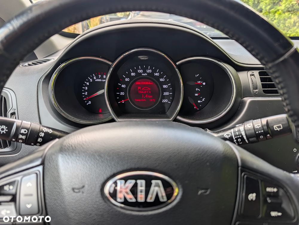 Kia Rio - 30