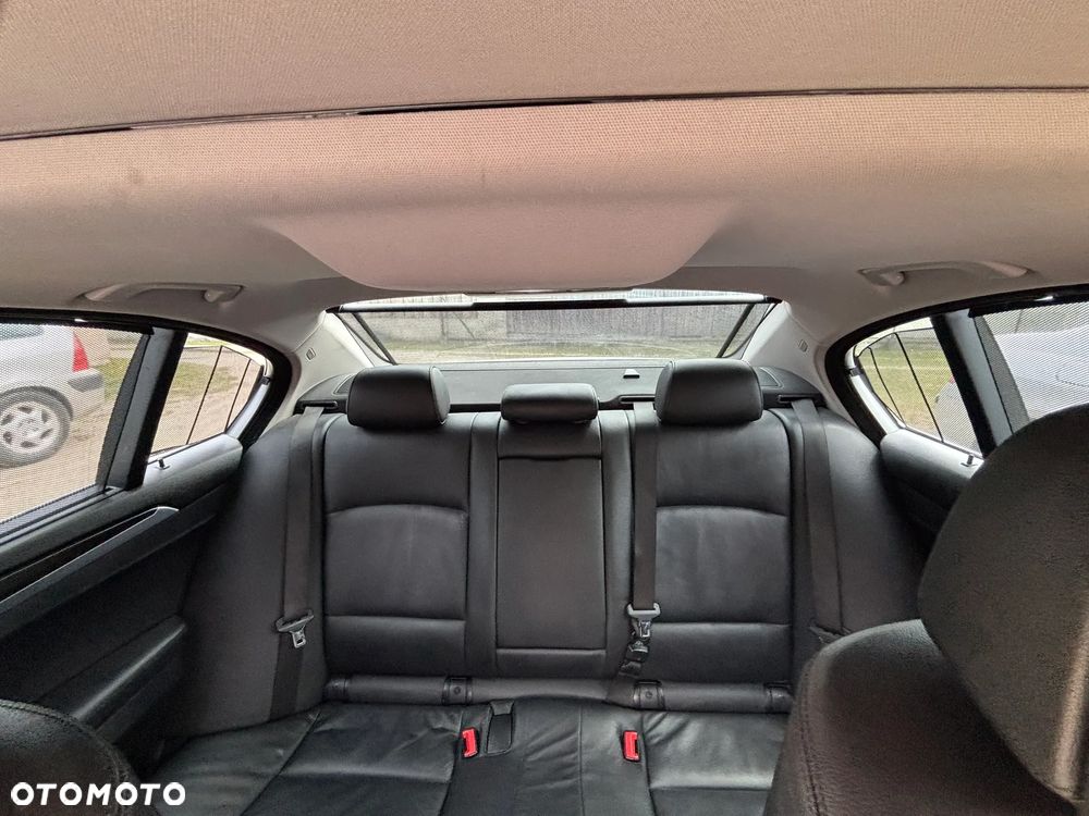 BMW Seria 5 525d Luxury Line - 10