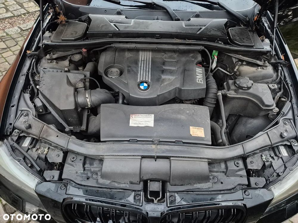 BMW Seria 3 318d - 11