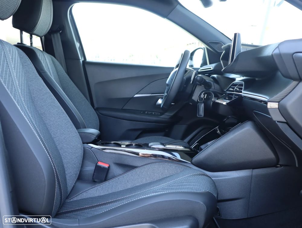 Peugeot 2008 1.2 Hybrid Allure e-DCS6 - 19
