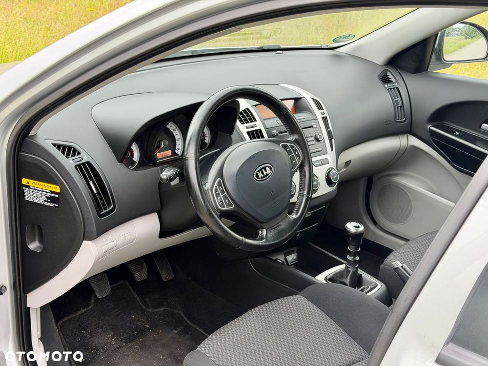 Kia Ceed 1.4 CVVT LX - 16