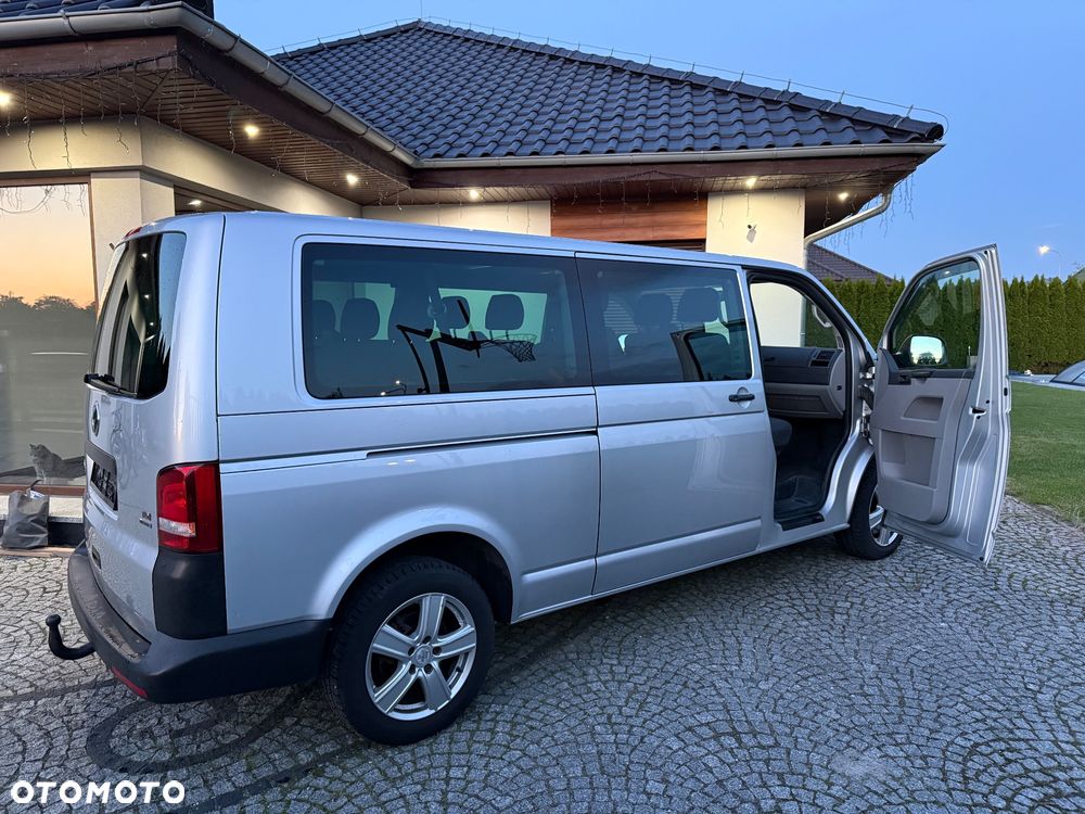 Volkswagen Caravelle - 4