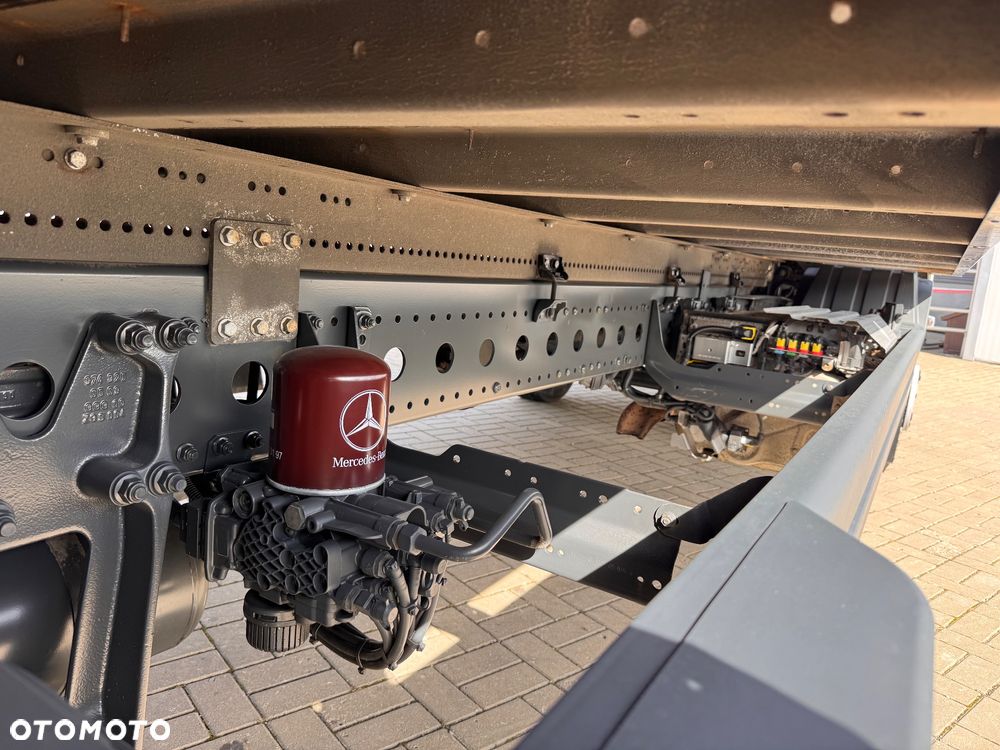 Mercedes-Benz ATEGO - 38