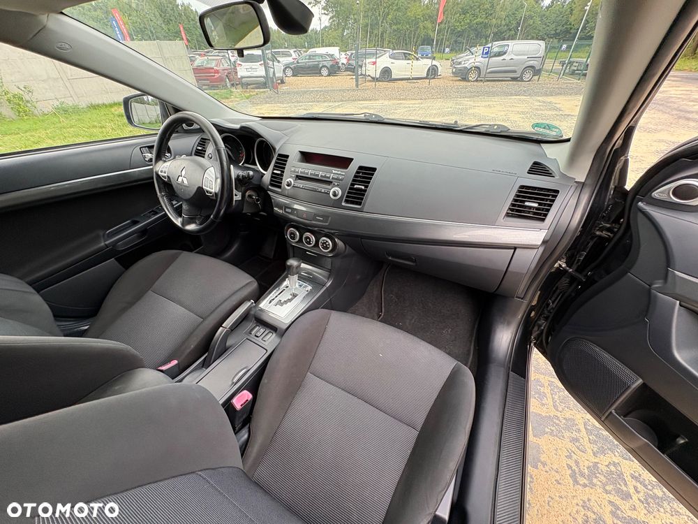 Mitsubishi Lancer 1.8 Clear Tec CVT Plus - 29
