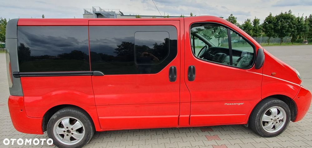 Renault Trafic Passenger Expression - 8