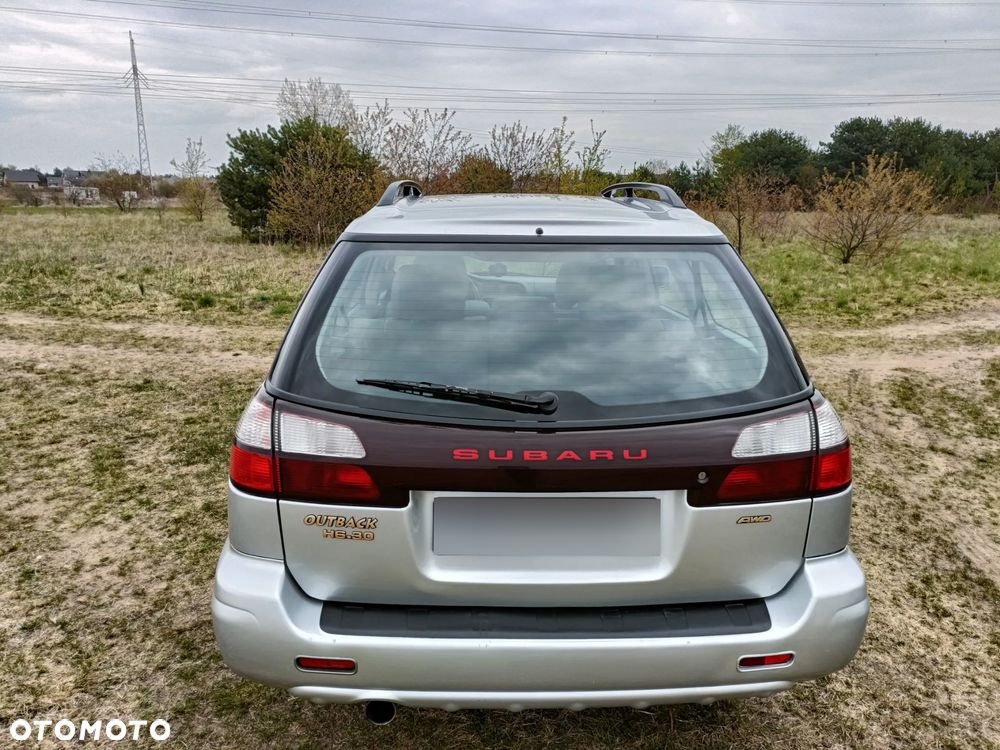 Subaru Outback 3.0 H6 - 7