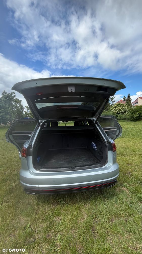 Volkswagen Touareg 3.0 V6 TFSI 4Motion R-Line - 2