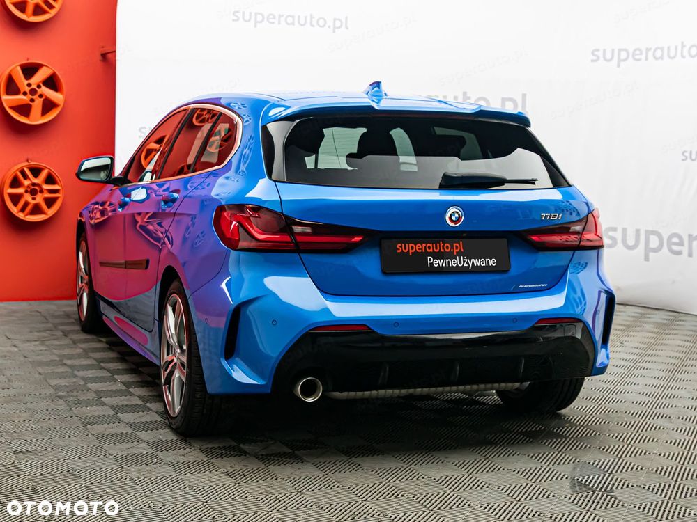 BMW Seria 1 118i - 32