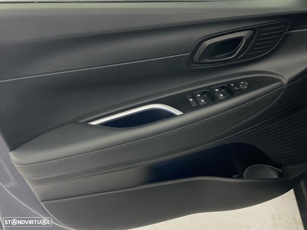 Hyundai Bayon 1.0 T-GDI Premium - 17