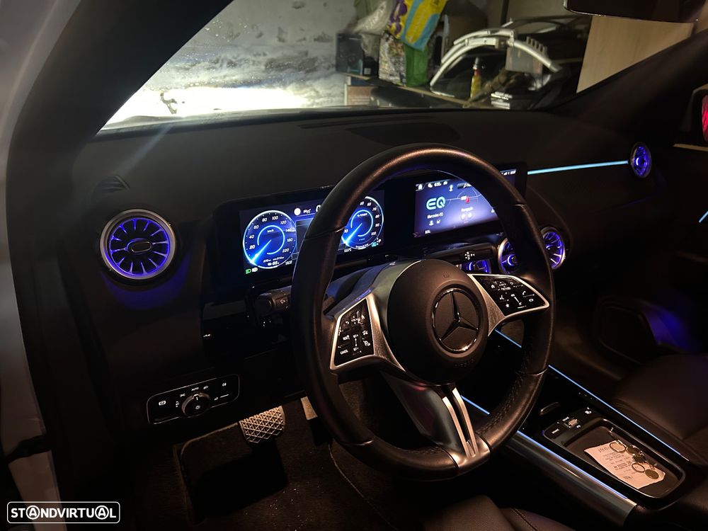 Mercedes-Benz EQA 300 4Matic - 11