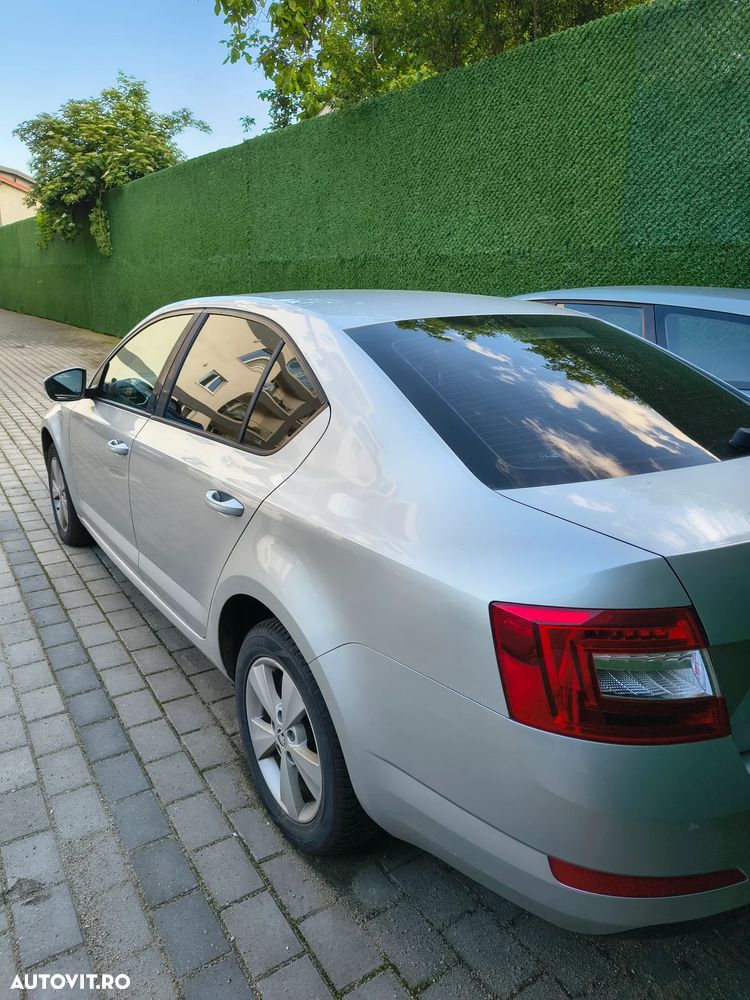 Skoda Octavia 1.6 TDI Ambition Greenline - 9