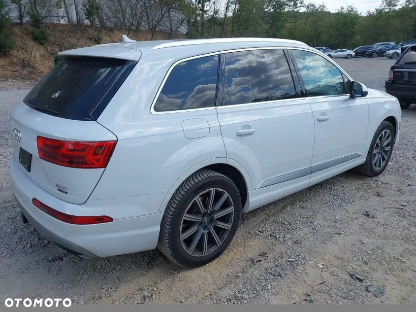 Audi Q7 3.0 TFSI Quattro Tiptronic - 5