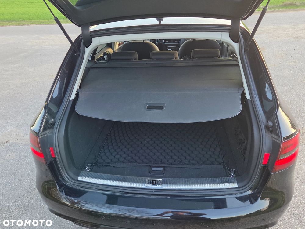 Audi A4 Avant 2.0 TDI DPF Ambiente - 30