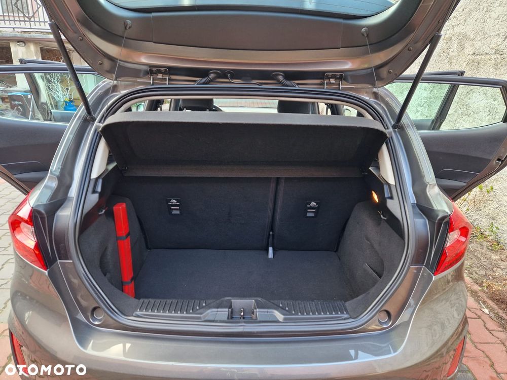 Ford Fiesta 1.1 S&S TITANIUM - 21