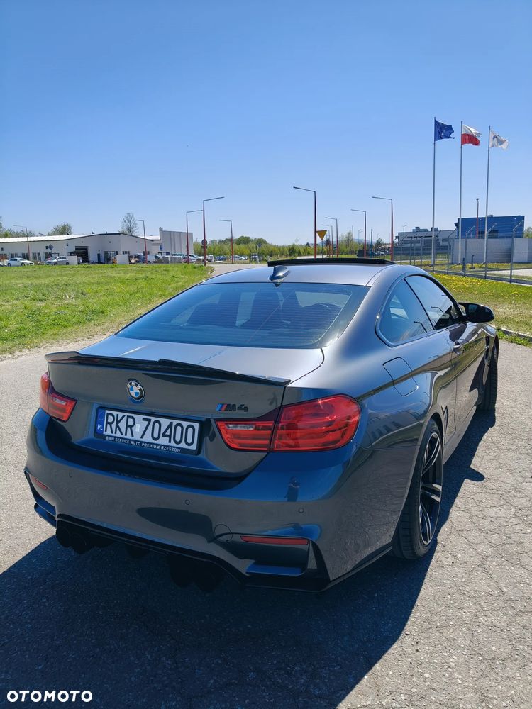 BMW M4 DKG - 11