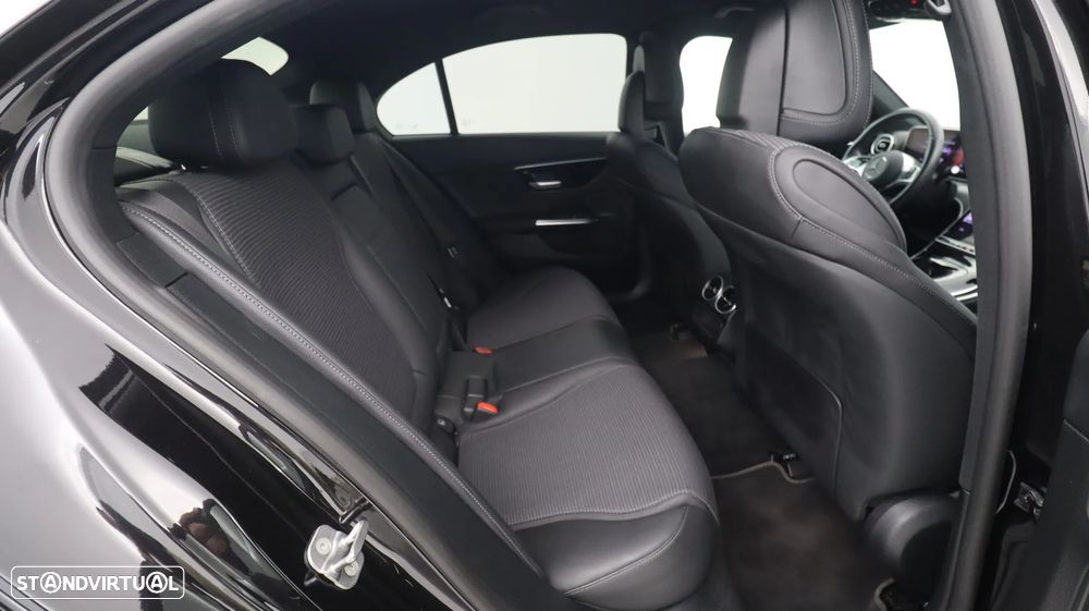 Mercedes-Benz C 300 e Avantgarde - 31