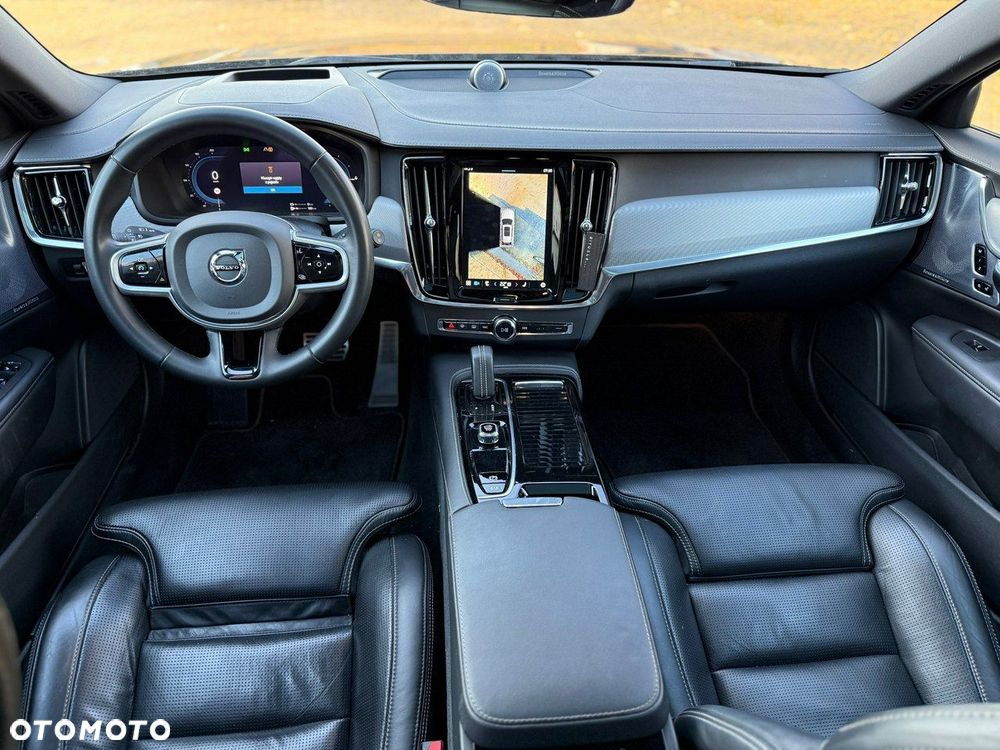 Volvo V90 T8 AWD Plug-In Hybrid R-Design - 6