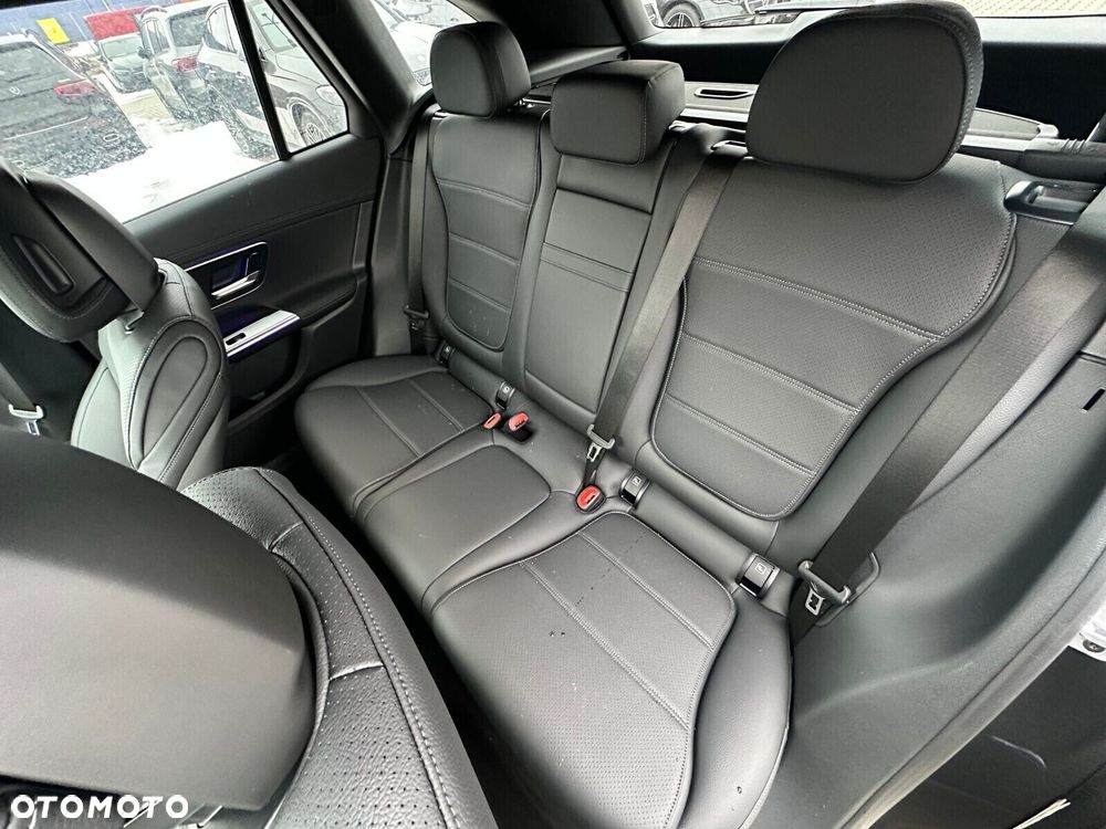 Mercedes-Benz GLC - 23