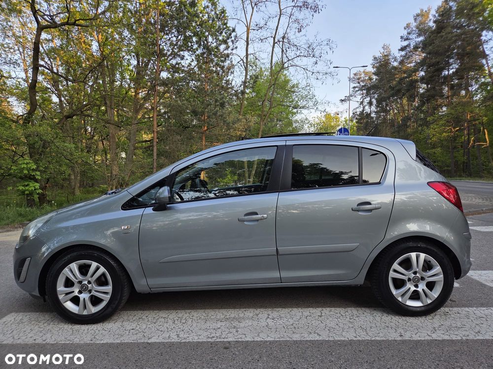 Opel Corsa 1.2 16V Cosmo EasyTronic - 4