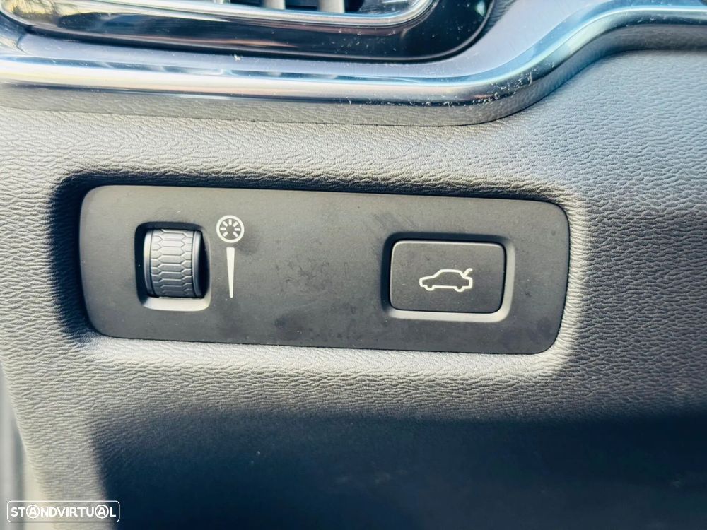 Volvo V60 2.0 D3 Inscription - 21