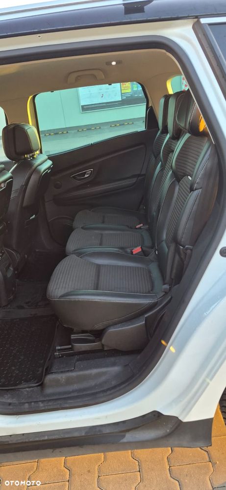 Renault Scenic 1.6 dCi Bose EDC - 10