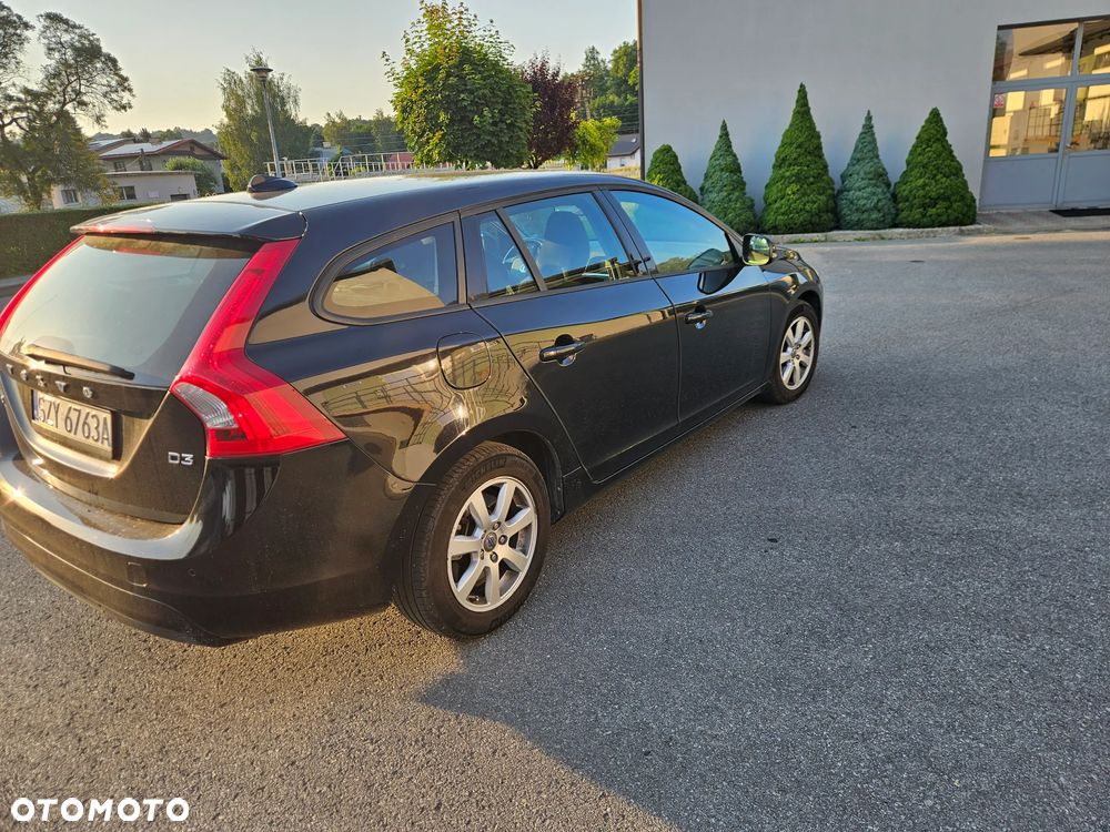 Volvo V60 D3 Kinetic - 2