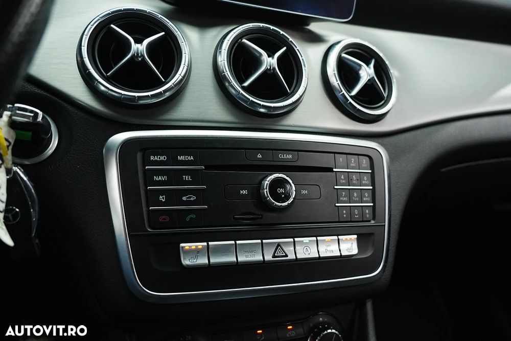 Mercedes-Benz CLA 180 7G-DCT AMG Line - 31