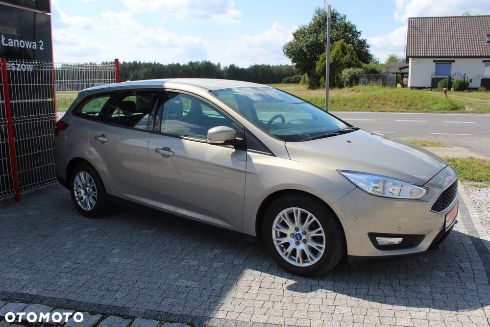 Ford Focus 1.6 TDCi ECOnetic 88g Start-Stopp-System Titanium - 8