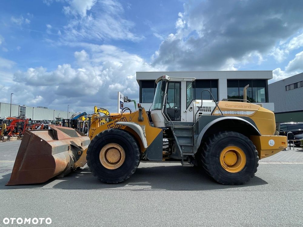 Liebherr L580 - 2