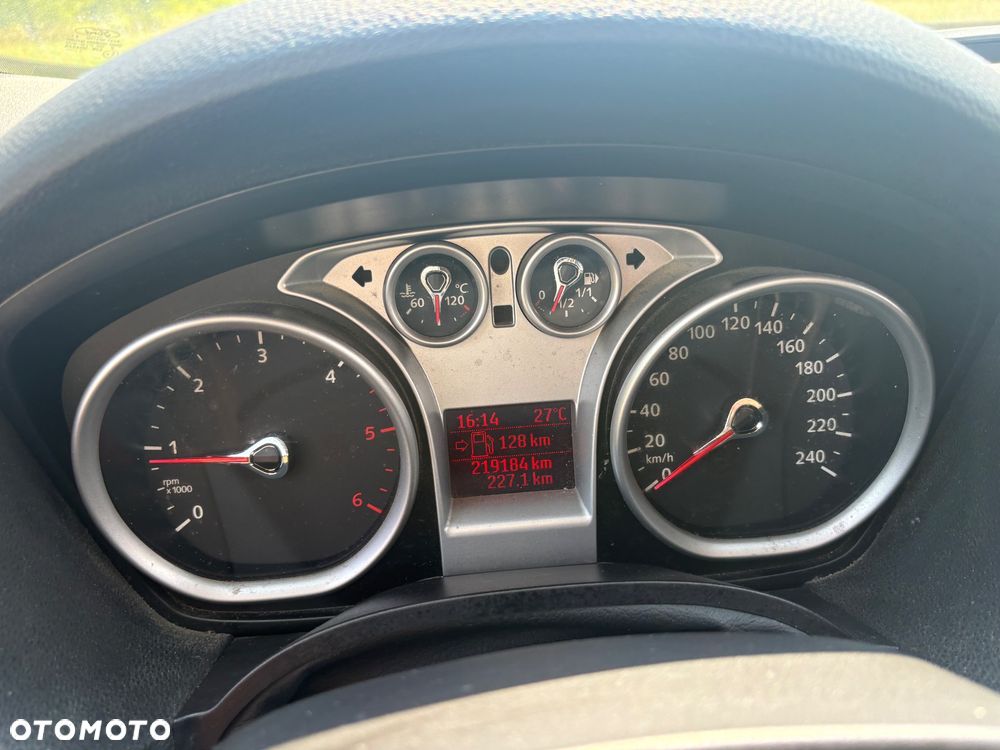 Ford Kuga 2.0 TDCi 2x4 Titanium - 21