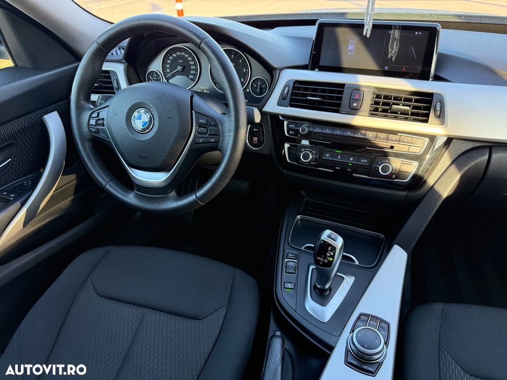 BMW Seria 3 318d Aut. Sport Line - 23