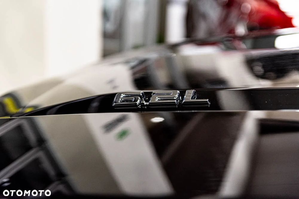 Chevrolet Silverado - 8