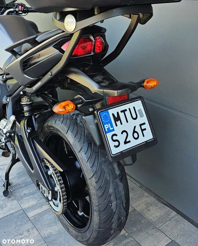 Yamaha FZ8 - 11
