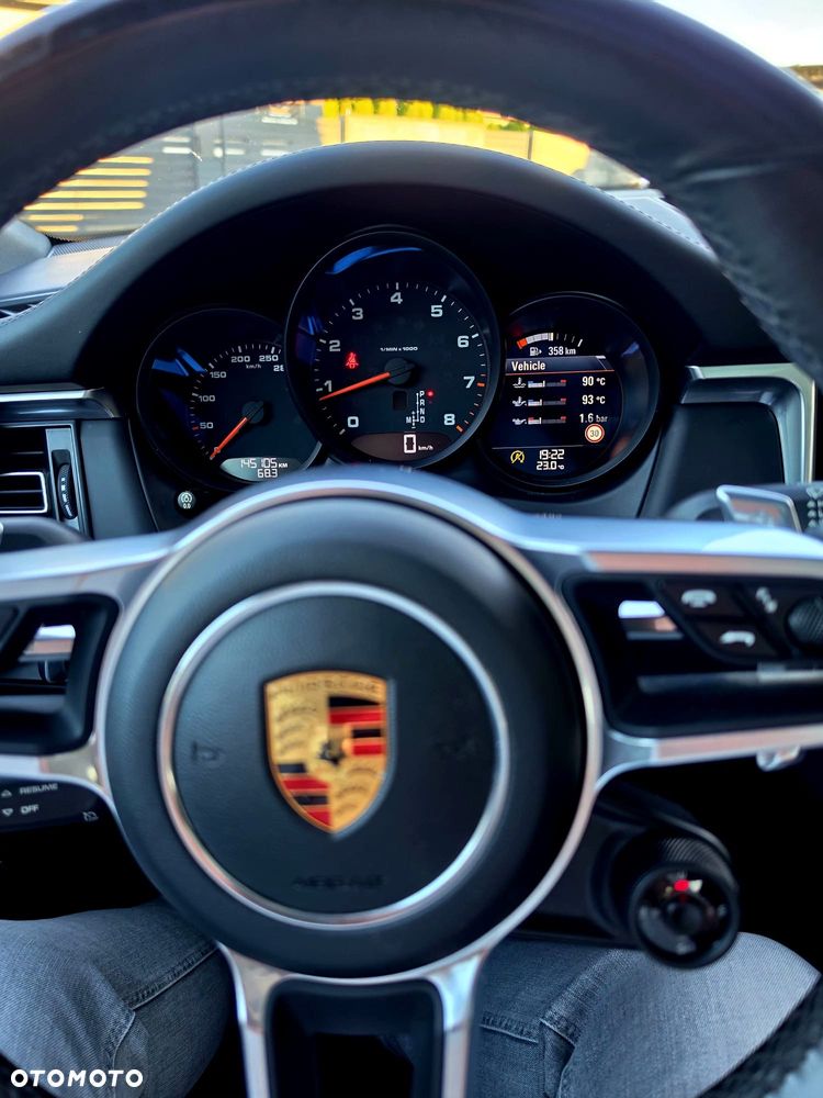 Porsche Macan Standard - 8