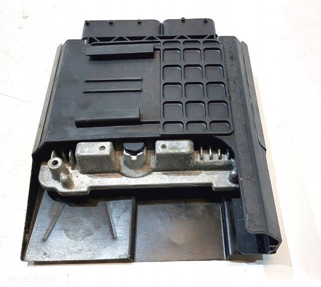 obudowa sterownik komputer silnika opel insignia a 2.0 cdti 5557353900rd - 2