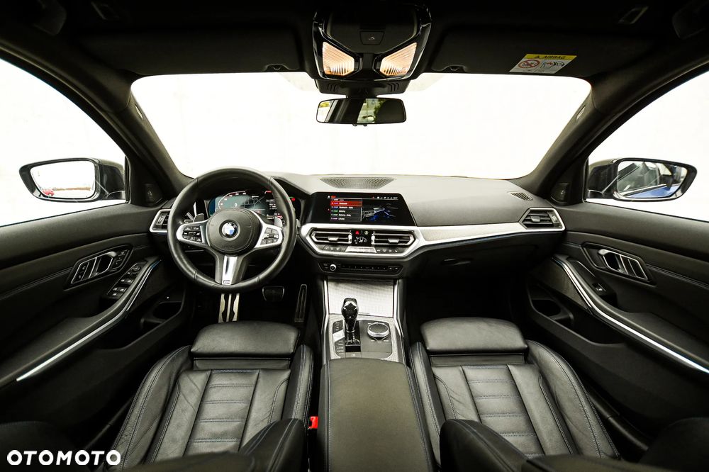 BMW Seria 3 330e M Sport - 23