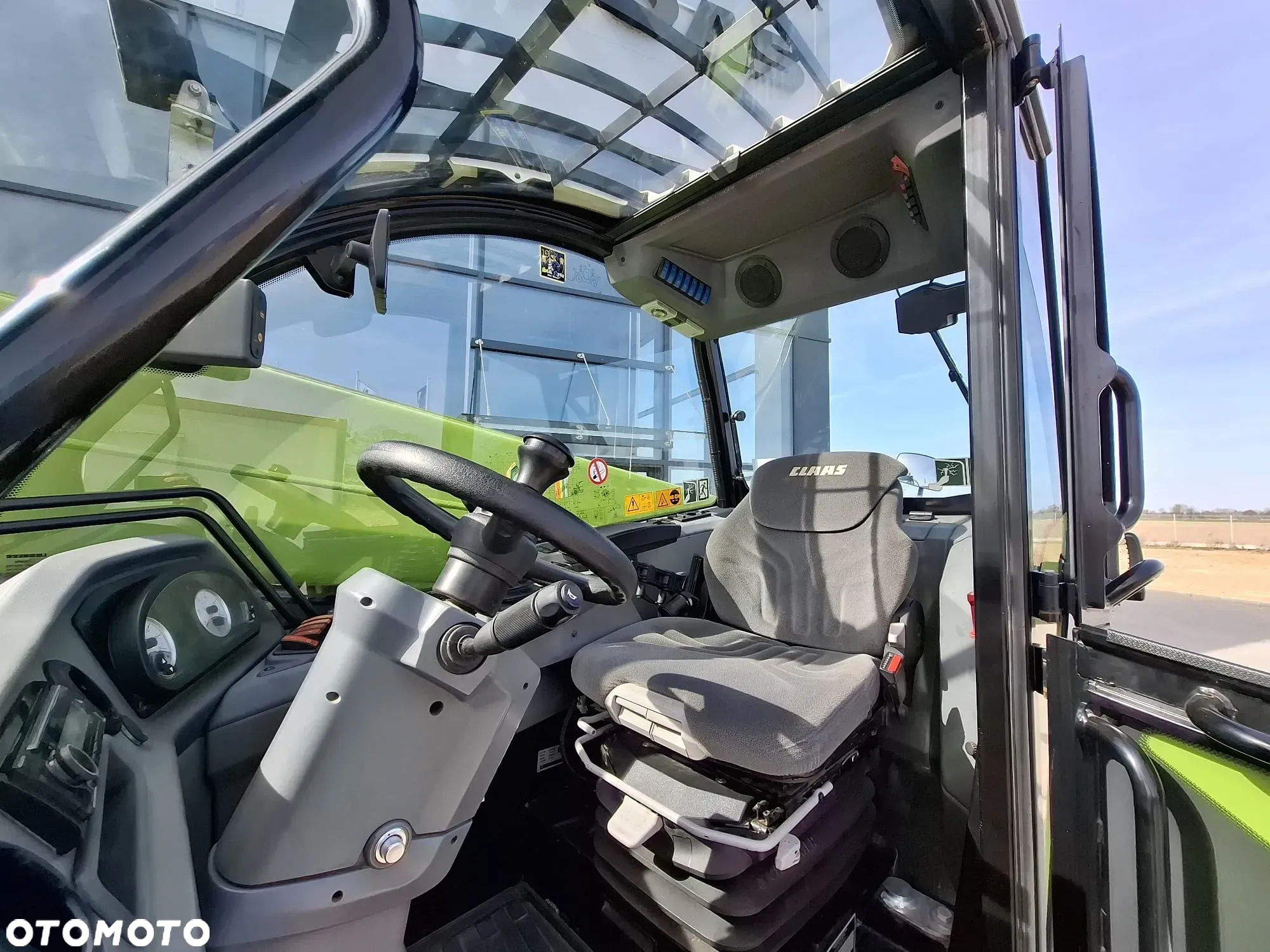 Claas SCORPION 746 VP Stage IV - 6