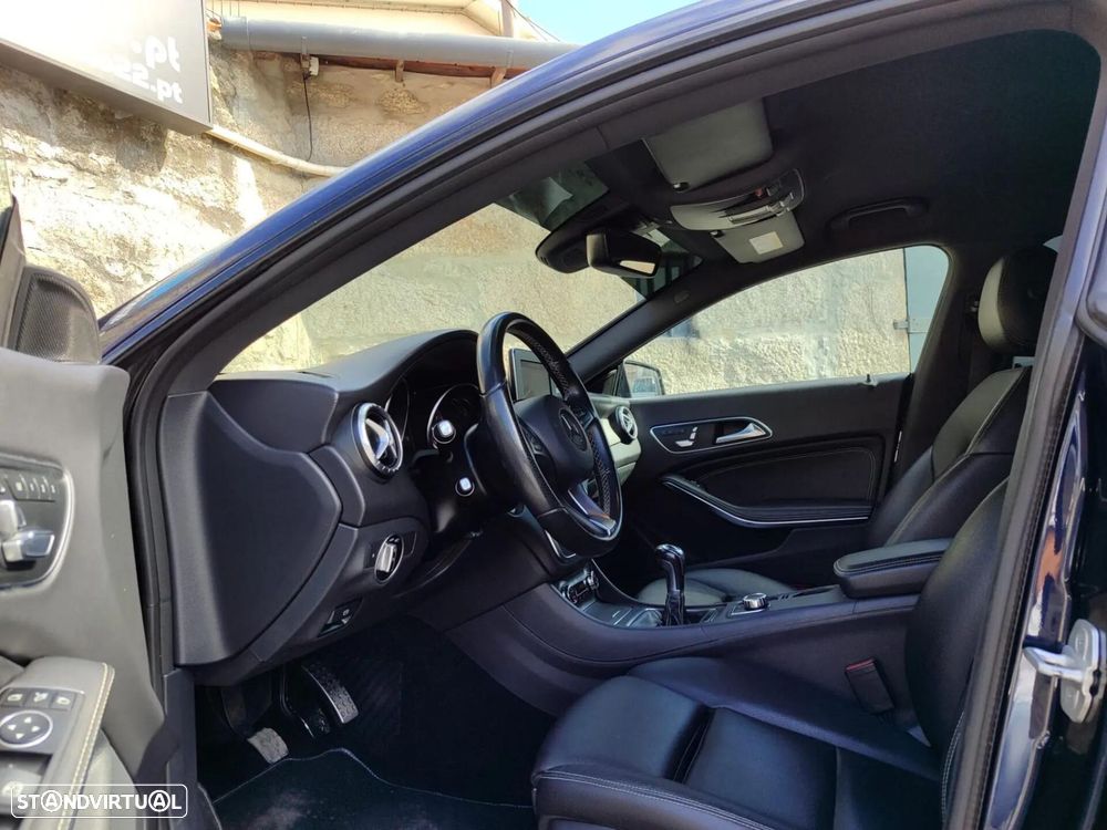Mercedes-Benz CLA 180 AMG Line - 13