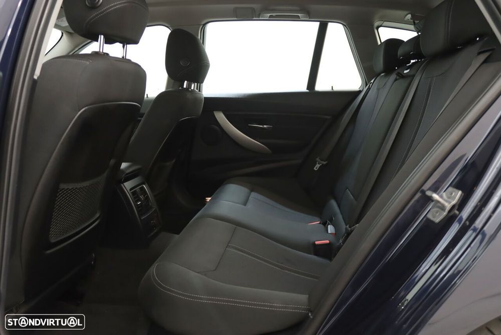 BMW 320 d Advantage Auto - 9